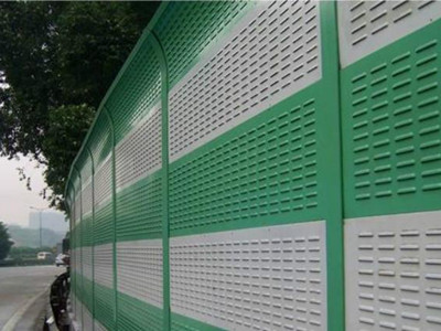 金屬聲屏障 規(guī)格、價格及其在公路與小區(qū)中的應(yīng)用