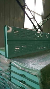 室外金屬隔音板聲屏障與鋼化玻璃聲屏障 特性、應(yīng)用與選擇指南